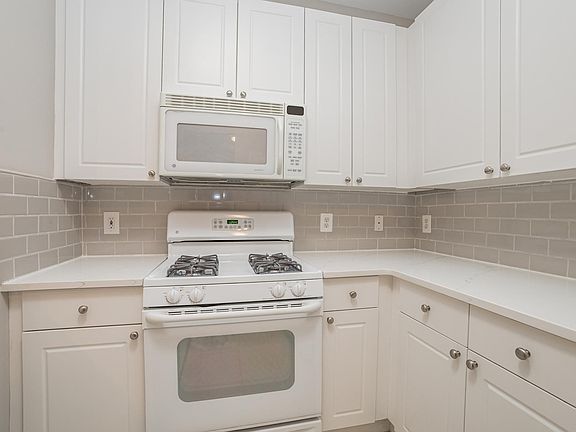 5th image of 9486 Virginia Center Blvd Unit 222