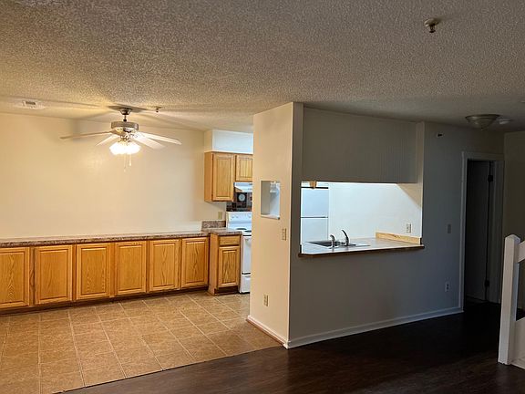 2nd image of 1121 Reservoir St APT A