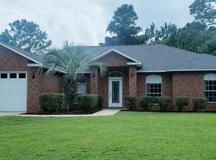 2017 Edgewood Dr, Navarre, FL 32566