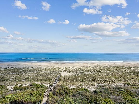2nd image of 253/254 Sandcastles Ct #236