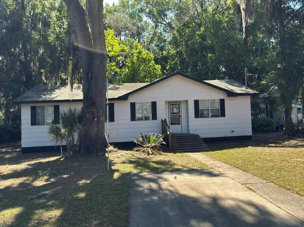 417 S Pine Ave, Green Cove Springs, FL 32043