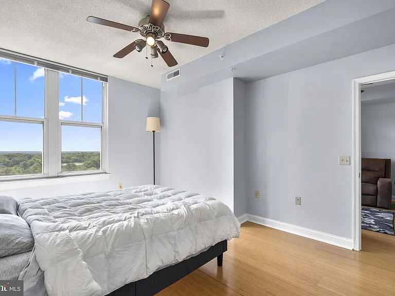 11760 Sunrise Valley Dr #905 — Photo 20