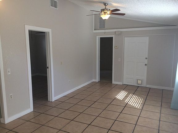 3rd image of 2518 York St S APT 2