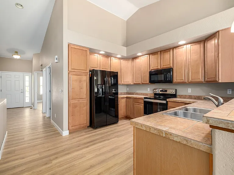 16605 E Auburn Hills Dr — Photo 13