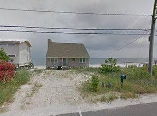 820 N 1st St, Hampton, VA 23664