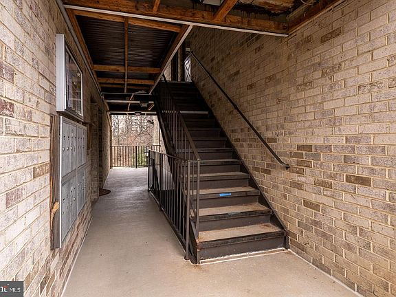 2nd image of 6137 Edsall Rd APT I