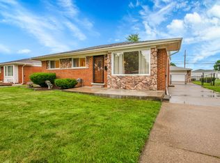 27152 Broadmoor Dr, Warren, MI 48088