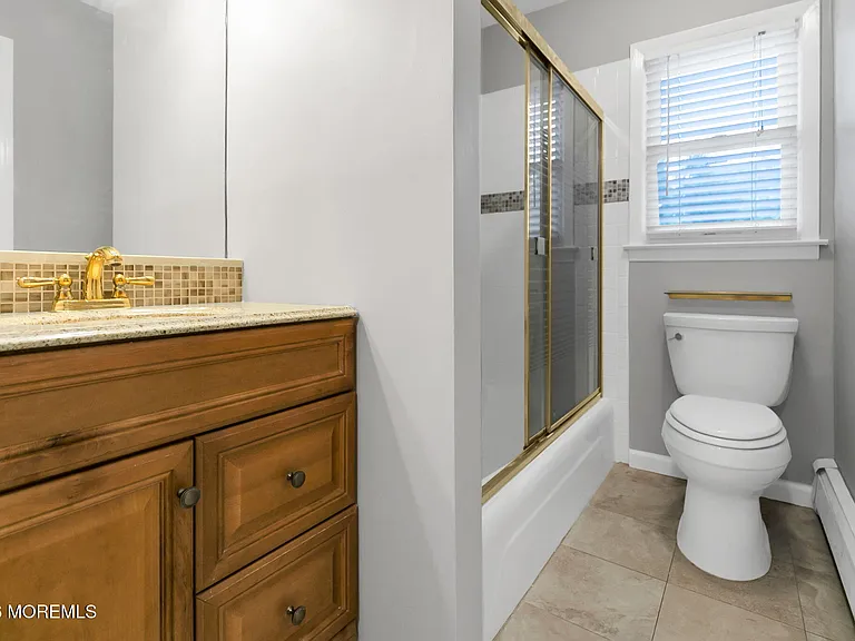 453 Milton Ave — Photo 27