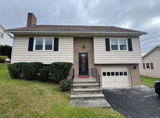 1128 Reynolds Rd, Johnson City, NY 13790