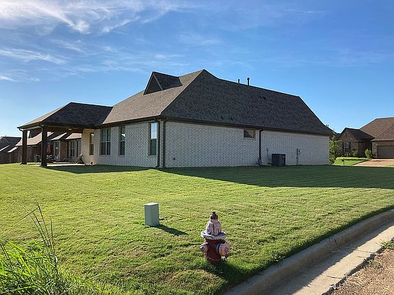 4th image of 160 Hidden Meadows Ln