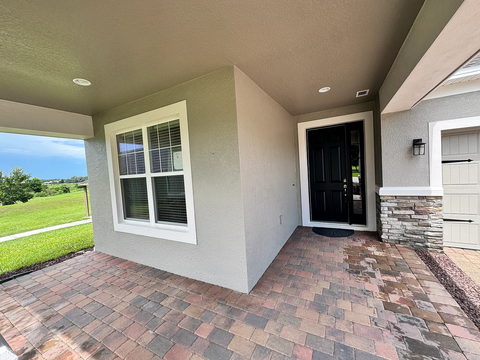 Beautiful 4 Bedrooms unfurnished Home in Sorrento — Photo 3