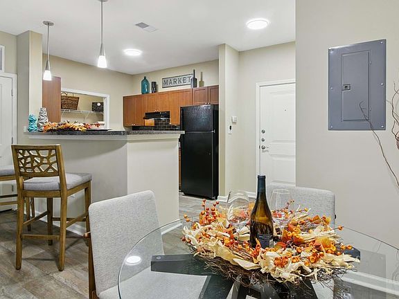 4th image of 100 N Ridgeway Rd NE #1102