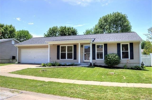 Maintenance Free Exterior and NEW Roof in 2017!