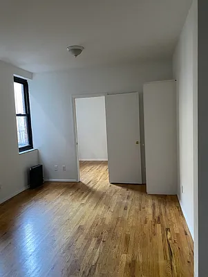 Rented by Current Real Estate Advisors | media 8