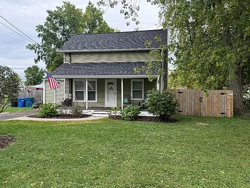 11 Cross St Photo 1