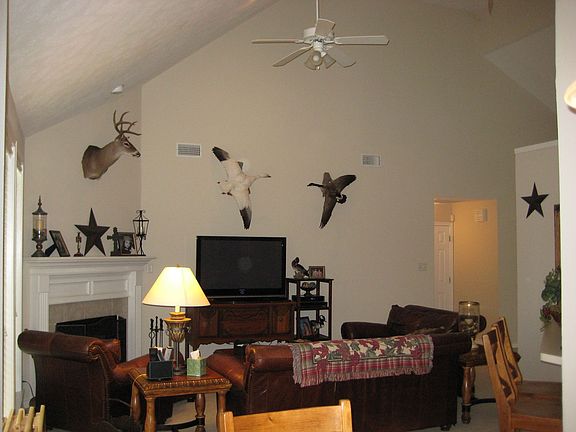 2nd image of 303 Woodland Springs Dr