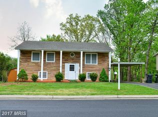 702 W Maple Ave, Sterling, VA 20164