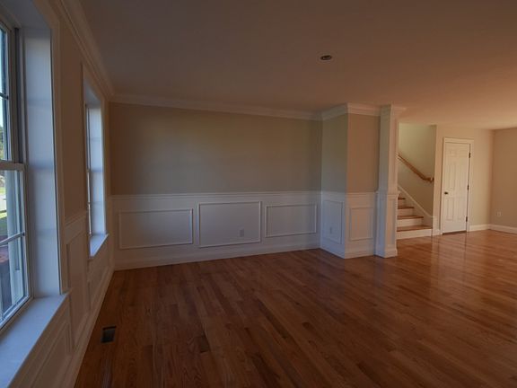 2nd image of 43 Schwinn Dr