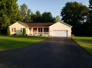 15 Mackenzie Dr, Seneca Falls, NY 13148