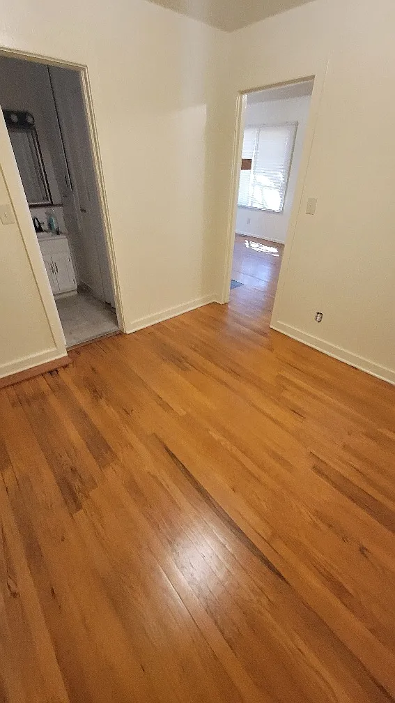 2 bed, 950 sqft, $1,600 — Photo 4