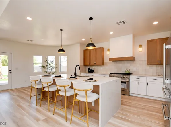 8080 Black Orchid Ave, Las Vegas, NV 89131