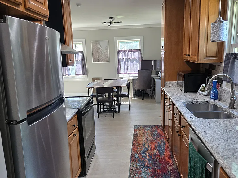 2857 S Capitol Ave — Photo 3