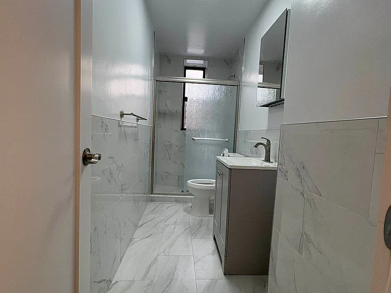1428 Lexington Ave #3A — Photo 5
