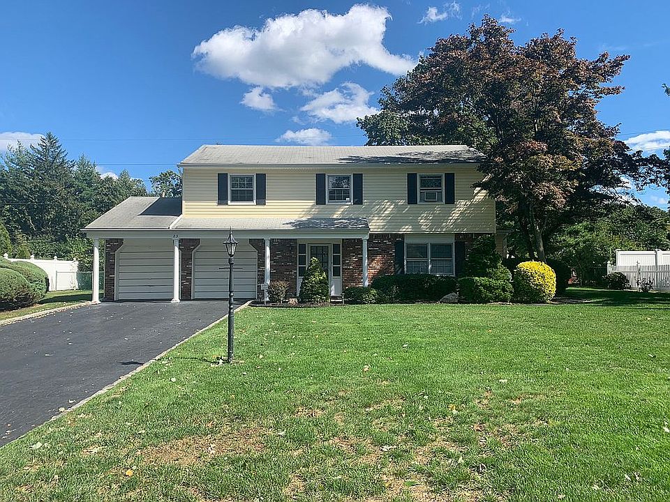 1st image of 23 Greenvale Dr