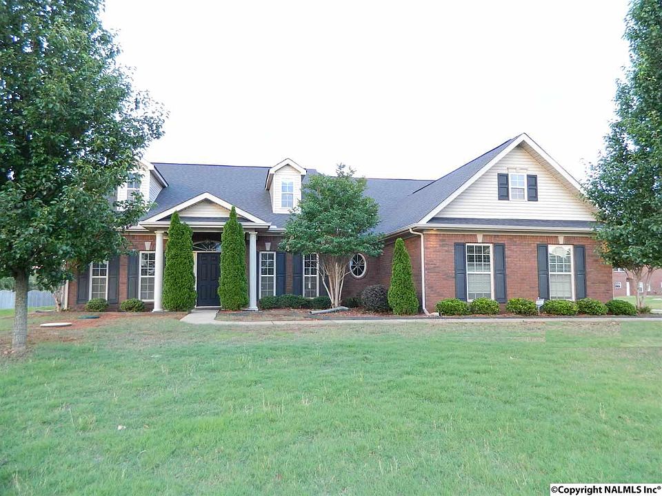 1st image of 115 Hawks Nest Dr