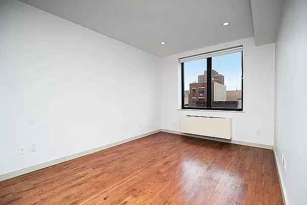 Rented by REAL New York | media 17