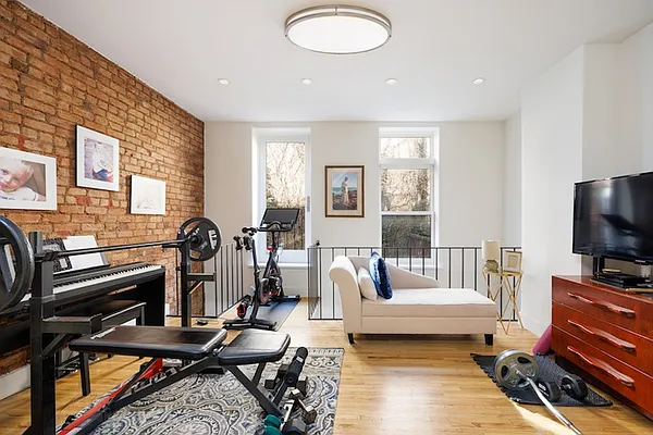 Rented by Brown Harris Stevens | media 9