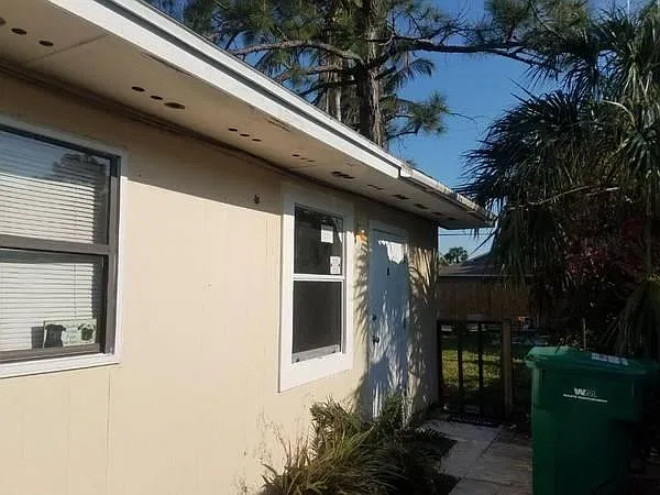 2 bed, 1000 sqft, $1,995 — Photo 2