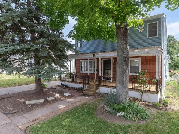3831 Sturdevant St, Davenport, IA 52806