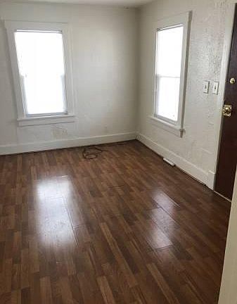 2nd image of 1412 E Elmhurst Ave