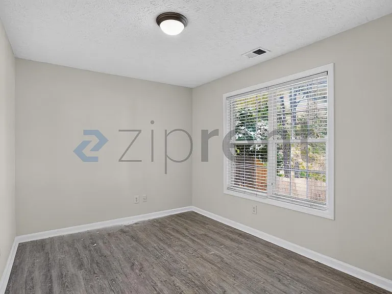 1383 Westward Dr SW — Photo 15
