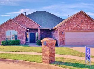 405 SW 84th St, Lawton, OK 73505