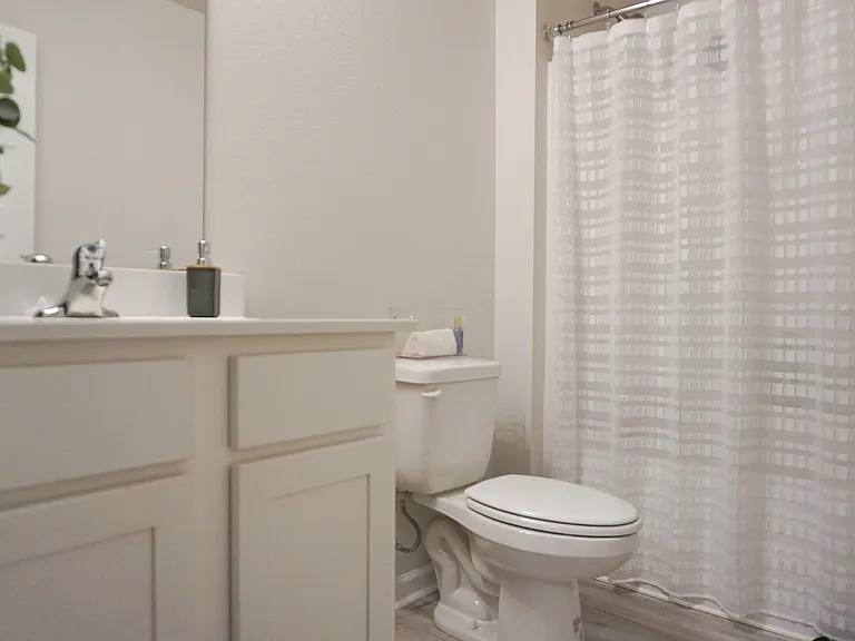 4703 Airmen Dr — Photo 8