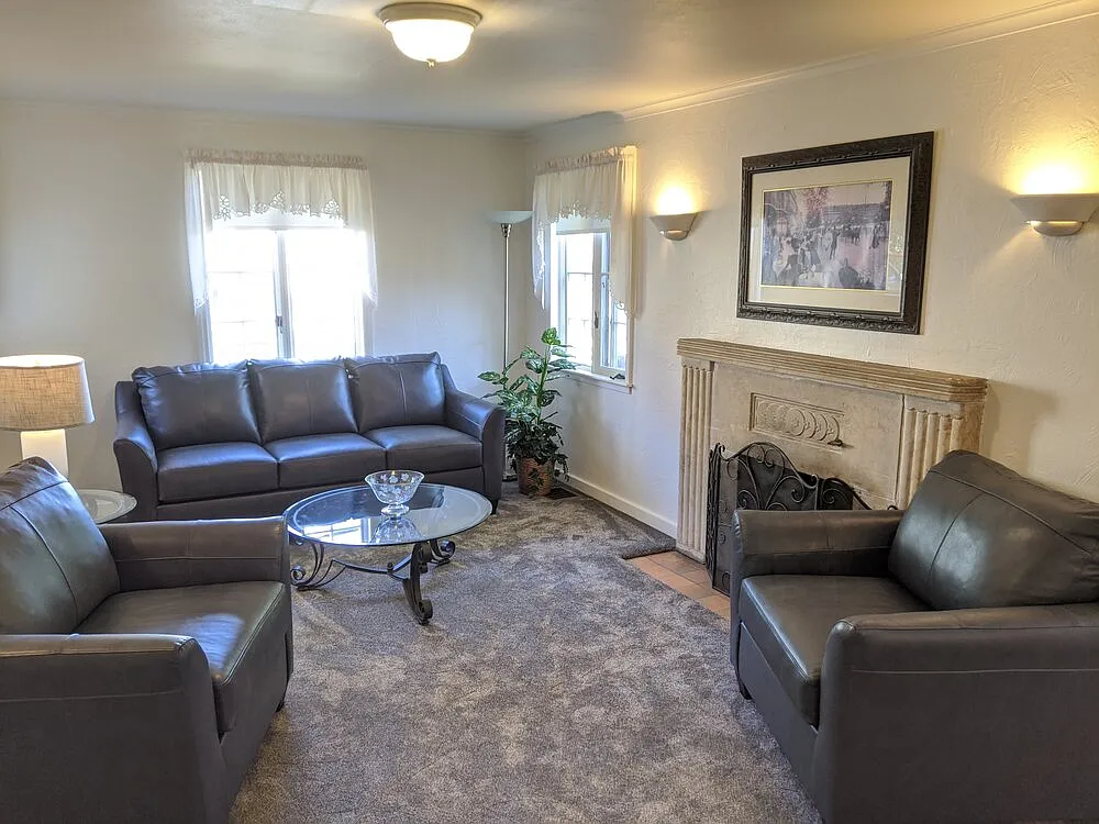 5 bed, 1500 sqft, $840 — Photo 3