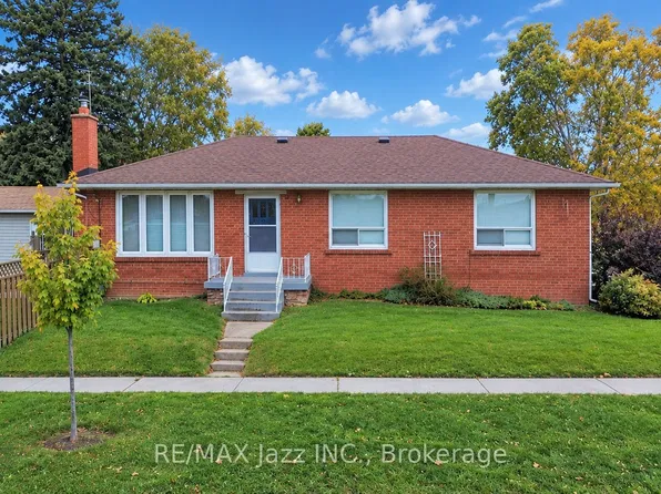 729 Lakeview Ave, Oshawa, ON L1J 1B7