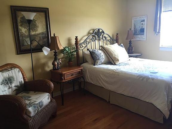 4th image of 651 Okeechobee Blvd APT 903
