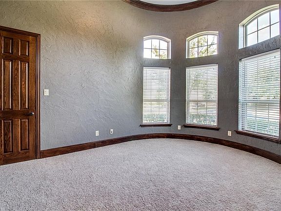 5th image of 1900 Stillhouse Hollow Dr