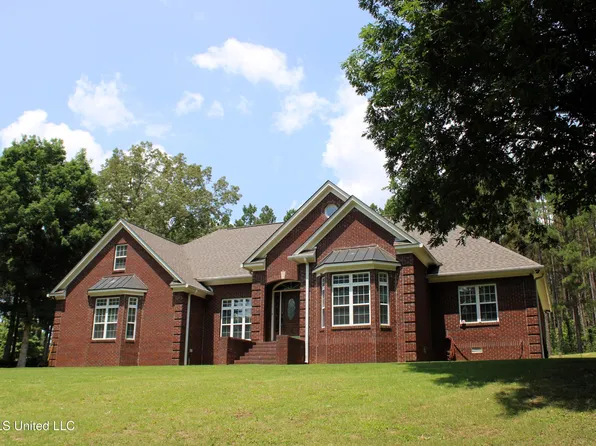 2674 S Slayden Rd, Lamar, MS 38642