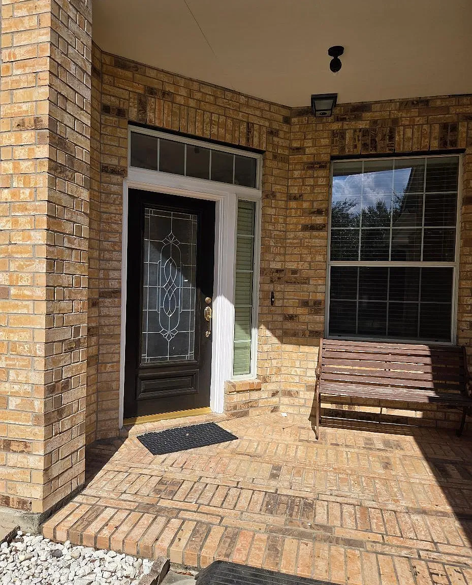 4 bed, 2.5 bath, 3351 sqft, $3,000 — Photo 3