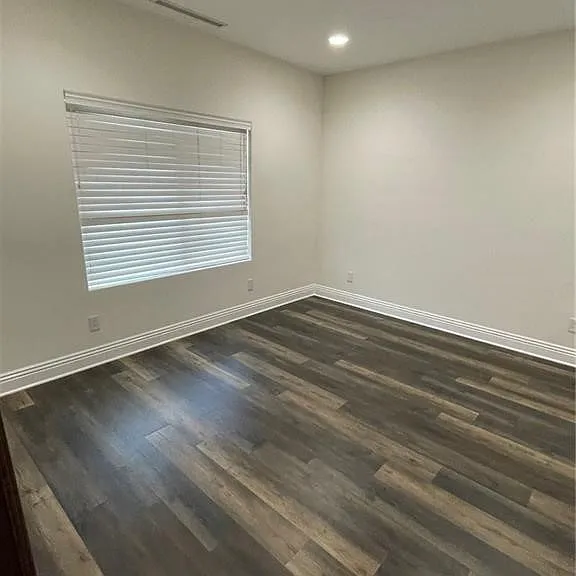 17358 Martha St — Photo 9