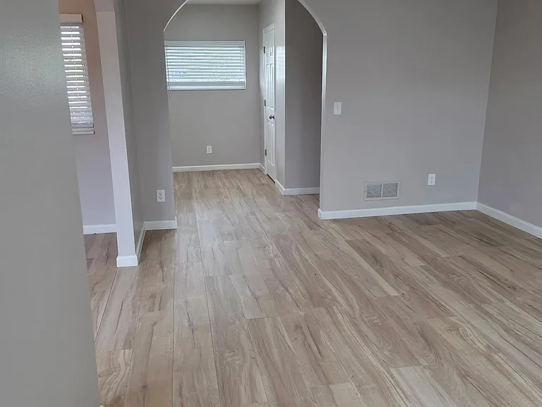 7405 Ralston Rd — Photo 3
