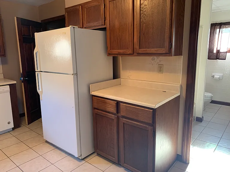 355 Field St #1 — Photo 3