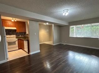 220B E 21st St, North Vancouver, BC V7L 3B7