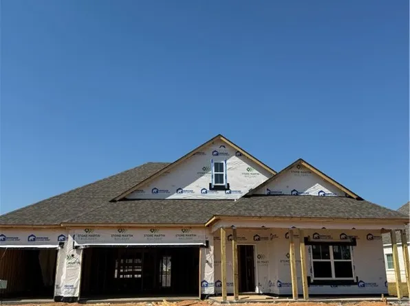 1559 Charlie Dr, Opelika, AL 36801