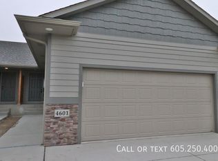 4601 E 53rd St, Sioux Falls, SD 57110