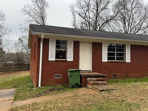 2nd image of 126 Woodland Ave